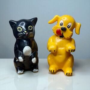 Vintage F&F Cat & Dog Salt Pepper Shakers Plastic Dayton Ohio USA